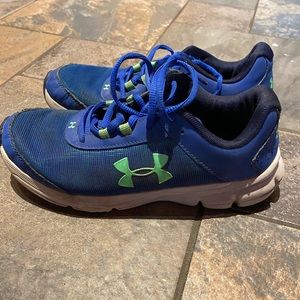 Boys Under Armour Shoes Size 6